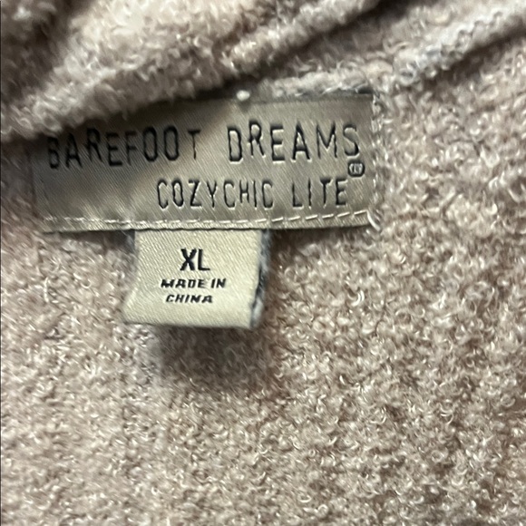 Barefoot Dreams Beige Long Cardigan..b2 - Picture 3 of 3